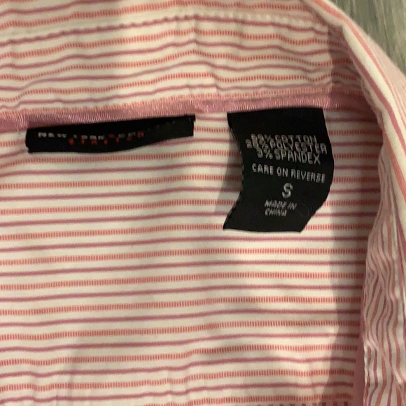 New York & Co. Button Down Short Sleeve Size Small - Picture 2 of 3